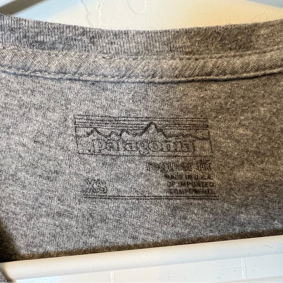 Patagonia Women’s Pastel P-6 Logo T-Shirt - Picture 3 of 4